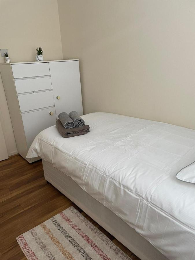 Single And Doubles Rooms Close To Central ロンドン エクステリア 写真